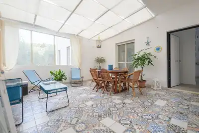 Maison de vacances \"Tra Mare e Lago\" avec terrasse privée, Wi-Fi et climatisation.