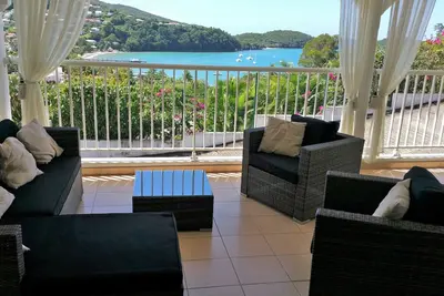 Image de T4 vaste et confortable vue panoramique sur la baie de L'Anse à l'Ane classé3*