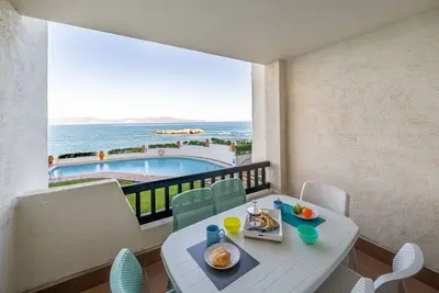 Image de Claire: Appartement avec vue mer et piscine