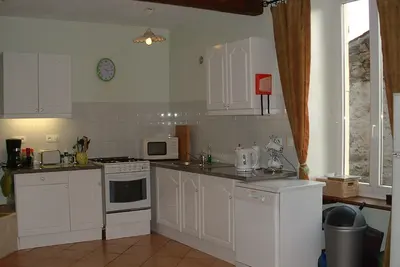Image de Traditional Vendeen Farmhouse incorporating 3 gites. Family-friendly.