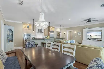 Image de Fall Stays Available! 30a Beaches! 3 Adult Bikes! Fitness Center and Sauna!