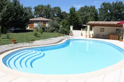 Image de Maison de caractère en campagne avec piscine à St Marcel de careiret
