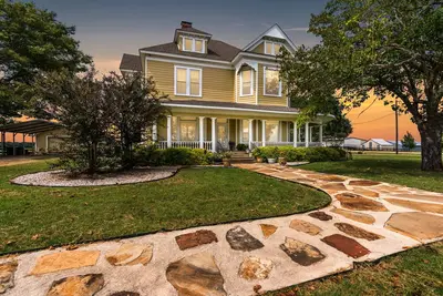 Image de Rustic House for Family and Friends' Gatherings