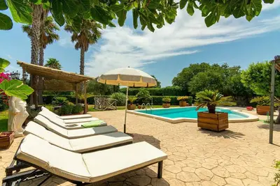 Carbonell, Chalet con Piscina a 700 m del mar