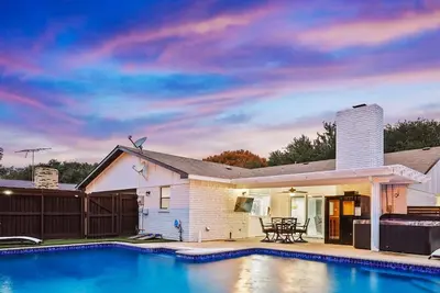 Image de Luxurious 5br/2b Home with Pool, Grill, Sauna & Game Room
