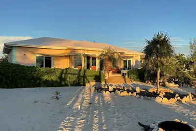 Image de New Private Pool, Private Beach and Flat, Private House, what else do you need?