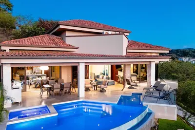 Image de Enjoy a breathtaking ocean view overlooking the entire bay of Coco Beach