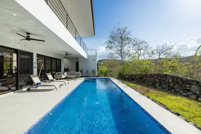 Image de Brand New Luxury 3 bedroom Home, Walking distance to Hermosa Beach