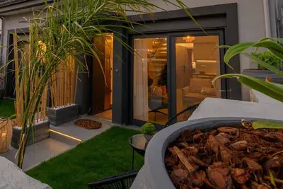 Image de Luxury villa of 65 sq. m with shared pool.