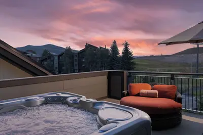 Image de Slopeside Residence at One Steamboat Place w/ Private Hot Tub - Panorama Peak #6