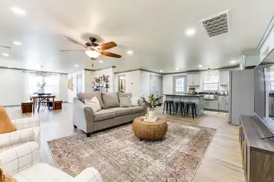 Image de Modern Farmhouse in Downtown Edmond