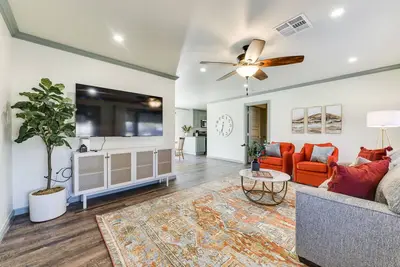 Image de Cozy 3 bed/2 bath Cottage Near Nichols Hills
