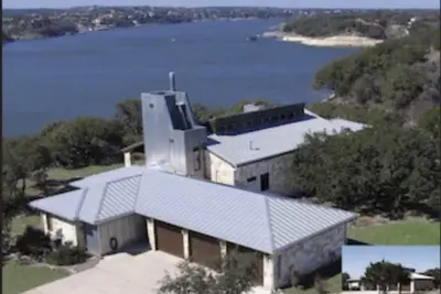 Image de Lake Travis Waterfront, Pool, Pool Table, Shuffleboard, Great Views, Ping Pong