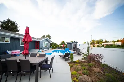 Image de The Farmstead- Pool, Hot Tub, Firepit and Farm Fresh Eggs/Animals in Walla Walla