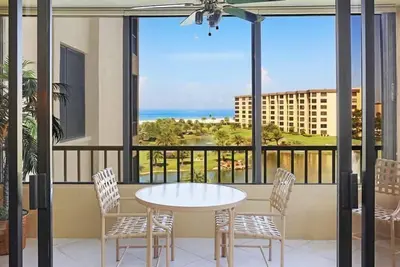 Image de Gulf and Bay Club- B507 Great location!