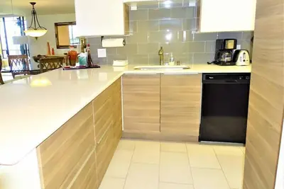 Image de Gulf and Bay Club- B508 Beautiful unit!