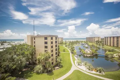 Image de Gulf and Bay Club- C702 Beautifully updated!