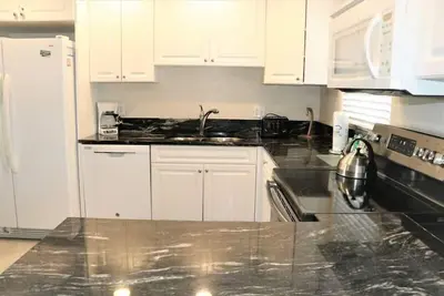 Image de Jamaica Royale 067 Great updated unit!