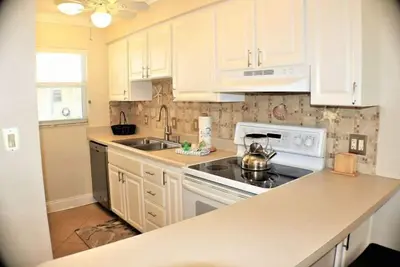 Image de Jamaica Royale 080 Updated and close to the beach!