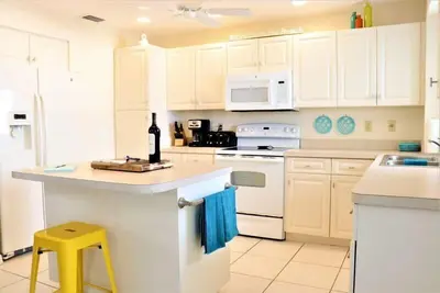 Image de Jamaica Royale 303 Tower views!