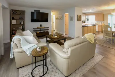 Image de Relax in Jamaica Royale 304: Ideal Beachfront Condo in Siesta Key!