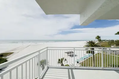 Image de Jamaica Royale 401: Stunning Beach Views and Direct Access to Siesta Beach!
