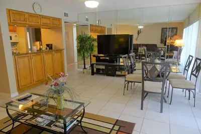 Image de Condo with Bay Views, Beach Access - Midnight Cove Ii 137