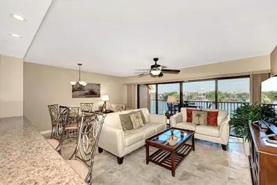 Image de Midnight Cove Ii 134f - Bayside Views!