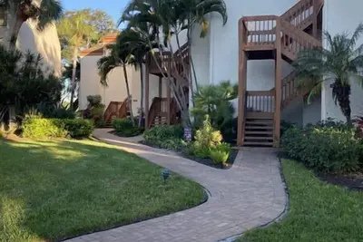 Image de Midnight Cove Ii 212f - Breathtaking Bay View - Beach Decor!