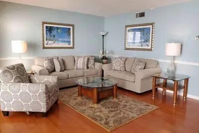 Image de Midnight Cove Ii 221d - Serene Bayfront Vacation Rental!