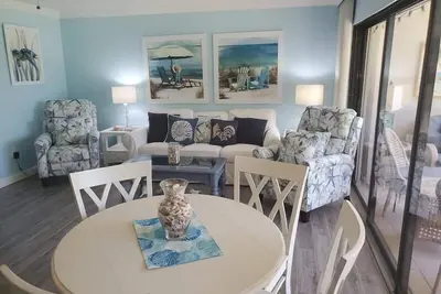 Image de Midnight Cove Ii 715f - Siesta Key Condo Gorgeous Beach Decor Access to Pool