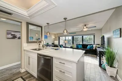 Image de Midnight Cove Ii 733f - Updated Bayside Siesta Key Condo with Shared Amenities