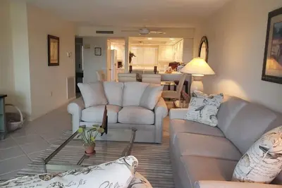 Image de Midnight Cove Ii 944c - Exceptional Water Views on Siesta Key