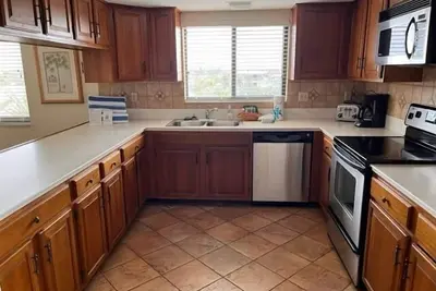 Image de Midnight Cove Ii 955b: Tropical Getaway on Siesta Key with Pool and Beach Access