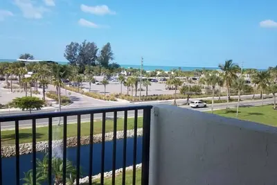 Image de Our House at the Beach W-304 2 balconies, beach view!