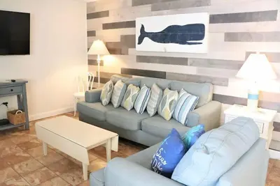 Image de Siesta Beach House #210 Updated Unit Steps from the Beach