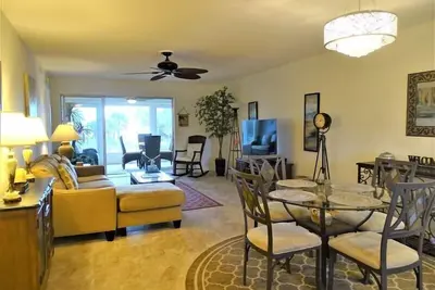 Image de Sunset Royale - 200- Beautiful two bedroom, two bathroom condo with great views.