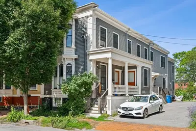 Image de Gorgeously renovated, 2-condo property in the West End - walk everywhere