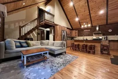 Image de Log Cabin 2min to Belleayre Base Lodge Ev Charger