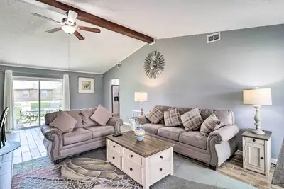 Image de Jacksonville Home w/ Spacious Yard & Grill!
