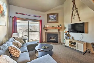 Image de Mtn-View Condo ~ 3 Mi to Dtwn Steamboat Springs!