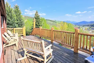 Image de Large mountain home, incredible views, hot tub, game room, minutes from Jackson!