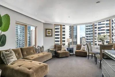 Image de At Home with Sydney Harbour Bridge and Opera House