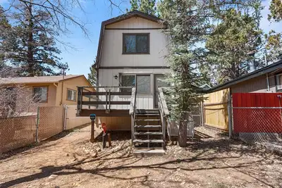 Kc's Haven - Relax with the whole family at this peaceful cabin. Smart Tv, Fenced Yard