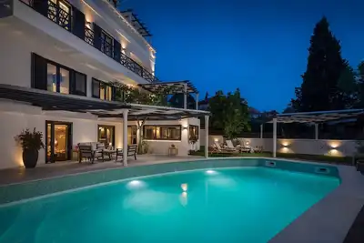 Image de Magnificent Villa Scorpaena with heated swimming pool and sauna