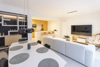 Image de luxurious 3 bedroom apartment near place rubens