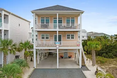 Image de Sea You Soon / 207 Brunswick Ave West - Beautiful home with Elevator and Pool! !