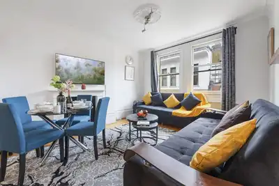 Image de Covent Garden · Covent Garden good size apartment 3rd floor.