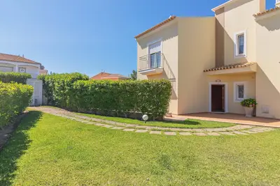 Image de Fabulous 3-Bedroom Villa in Quiet Residential Area