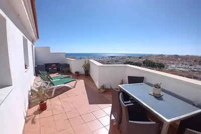 Image de La Perle Bleue du bord de mer, terrasse de rêve